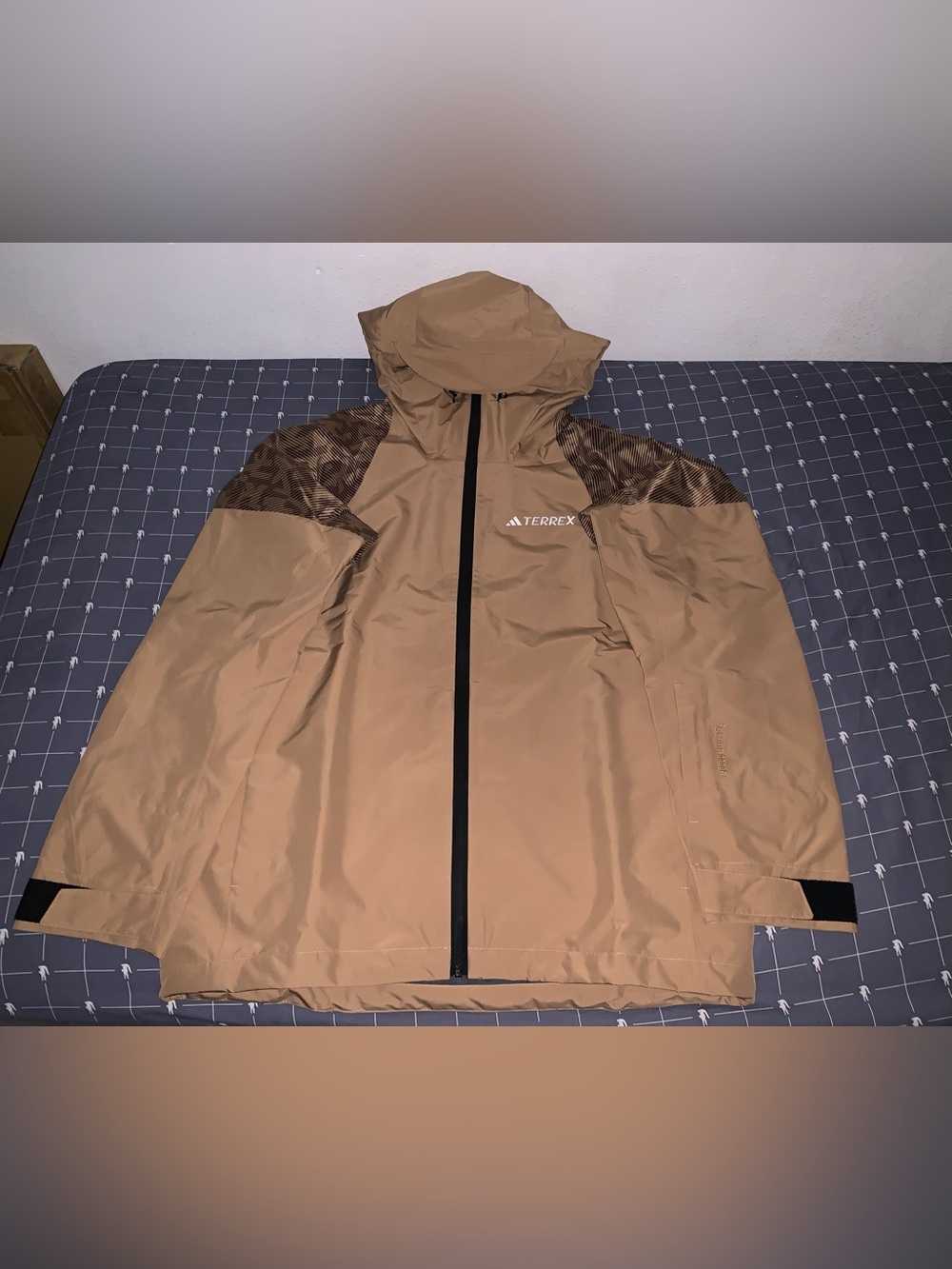 Adidas Terrex Xperior Hybrid PRIMEKNIT CLIMAPROOF+ Jacket JN3090 Size: Medium